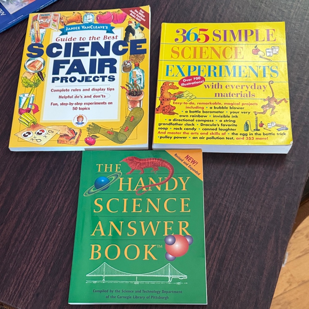 Science Experiment and Answer Book Set